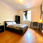 Roomies Hostel - Condesa