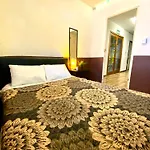 Roomies Hostel - Condesa