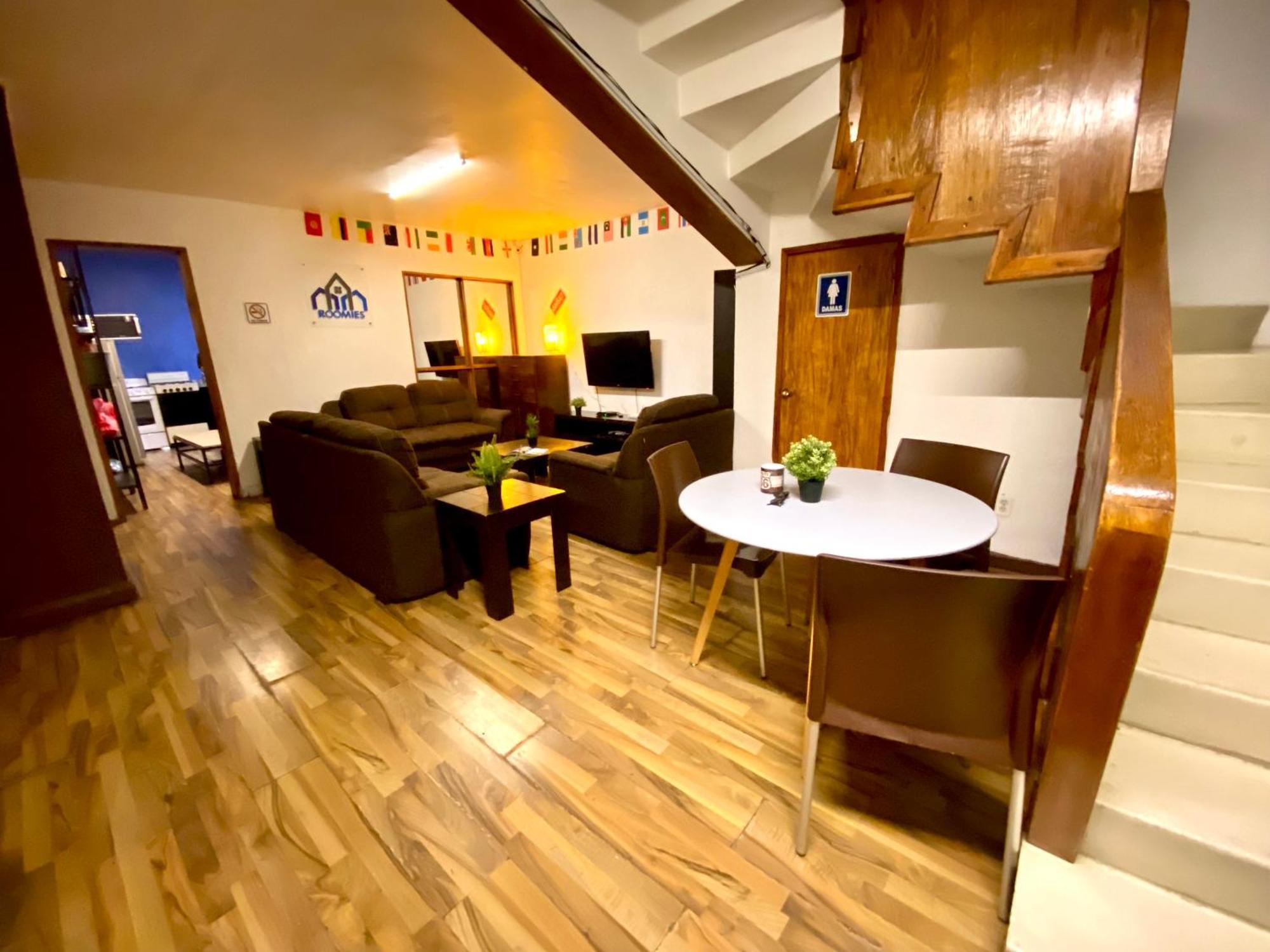 Roomies Hostel - Condesa